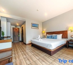 Двухместный номер Superior с видом на бассейн двуспальная кровать в Savotel