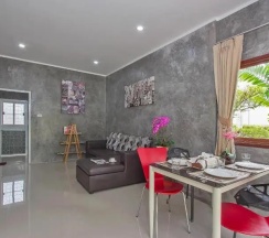 Двухместное бунгало с балконом 2 отдельные кровати в Maikhao Home Garden Bungalow