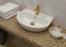 Апартаменты с просторной спальней, обеденной зоной и балконом в My Favourite Garden Hotel