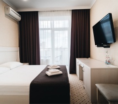 Двухместный номер с кроватью размера king-size и балконом в GemstHotel & SPA