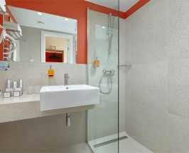 Арт с двуспальной кроватью в Вега Измайлово