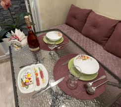 Двухместные апартаменты c 1 комнатой с балконом (двуспальная кровать) в Квартира Уютная однокомнатная с новым ремонтом в историческом цeнтpe города Пcкoва