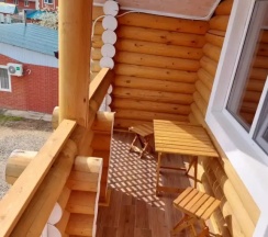 Люкс с балконом в Деревня в Кучугурах
