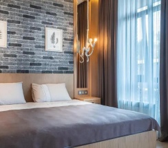 Люкс с 2 комнатами с балконом и с красивым видом из окна в Apart hotel Colibri