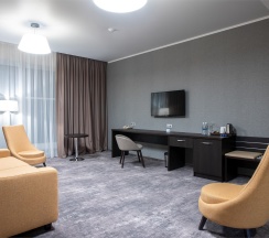 Номер категории "Люкс" в Holiday Inn
