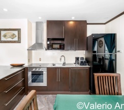 Трёхместный номер Standard с балконом и с красивым видом из окна в Апартаменты OMNIA  Phuket - Waterfront Karon