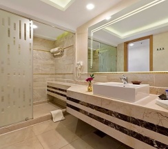 Двухместный номер Deluxe с видом на бассейн двуспальная кровать в Pickalbatros Dana Beach Resort - Hurghada