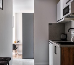 Апартаменты студия с 1 двуспальной кроватью в Apartments Private (Апартментс Прайвит) на шоссе Волоколамское