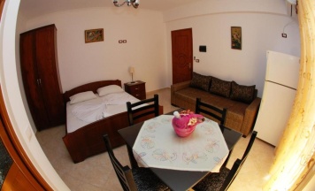 Трёхместный номер Standard в Hotel Erioni