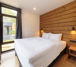 Коттедж с 1 спальней и купелью без сауны в Black Village Family