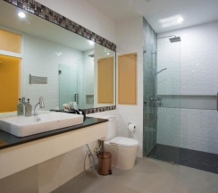 Номер Standard с балконом в Oneloft Hotel