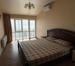 Двухкомнатный семейный с видом на море в Дежавю