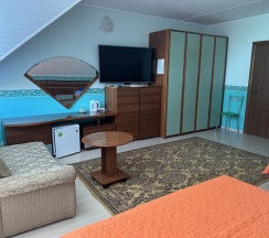 Стандартный трехместный номер в Ямал