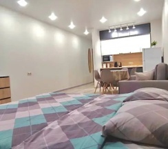 Студия с балконом и с красивым видом из окна в SOVA