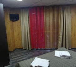 Улучшенный трехместный номер с 2 кроватями в Застава