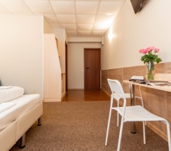 Трехместный номер эконом-класса в Ахоум