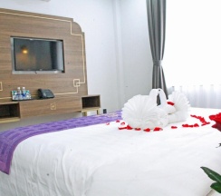 Номер Deluxe в Golden Inn Hotel