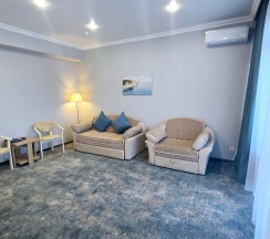 Делюкс просторный с кроватью размера "king-size" в Бригантина