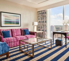 Двухместный люкс Signature c 1 комнатой (двуспальная кровать) в Fairmont Austin