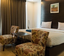 Двухместный номер Deluxe с балконом двуспальная кровать в Villa Navin Resort