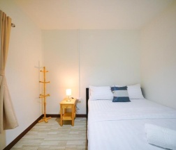 Двухместный номер Economy двуспальная кровать в D-hub Hostel