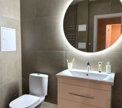 Двухместные апартаменты c 1 комнатой (двуспальная кровать) в Fresh Room на улице Маршала Устинова 3