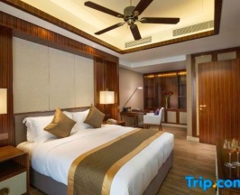 Семейный люкс с 2 комнатами с видом на сад в Jinghai Hotel & Resort