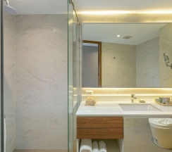 Семейный люкс Outdoor Bathtub в Wyndham Garden Naithon Phuket