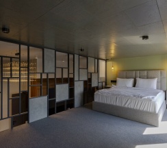 Апартамент 15 - Просторный двухуровневый лофт  с панорамными видами на Москву (с ванной) в Ap-in aparts