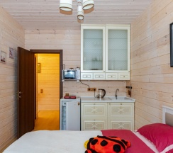 Апартаменты в доме 4, на четверых в Pine Land