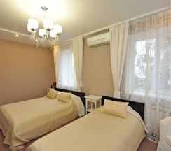 «Полулюкс Семейный» 5-ти местный, (№204) в MotoStop