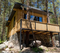 Коттедж с красивым видом из окна в Glamping_07