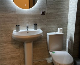 Двухместный номер Standard с балконом и с красивым видом из окна двуспальная кровать в Maximus