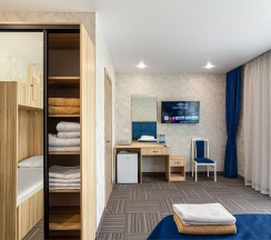 Четырехместный семейный номер Deluxe с кроватью размера "King Size" в GemstButikHotel