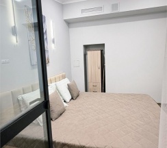 Апартаменты двухкомнатные (ЛЮКС) с балконом и красивым видом в Polikariya