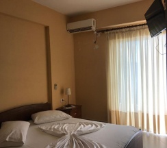 Трёхместный номер Standard с видом на море в Hotel Erioni