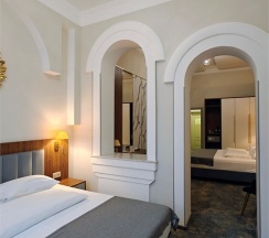 3 этаж I Четырехместный с  двуспальными кроватями в Марис