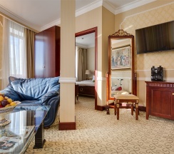 Двухкомнатный люкс в The Rooms Boutique Hotel
