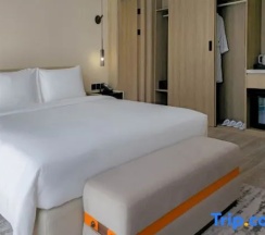 Номер Deluxe с видом на бассейн в Laya Resort Phuket Island