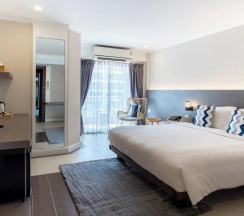 Двухместный номер Deluxe с балконом двуспальная кровать в Heeton Concept Hotel Pattaya by Compass Hospitality