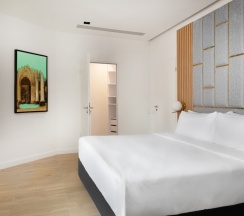 Шестиместные апартаменты с 2 комнатами в The Basilian Minsk, Curio Collection by Hilton