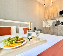 Комфорт Двуспальная Кровать в Metro apartments