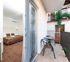 Номер первой категории с балконом в Adriatic