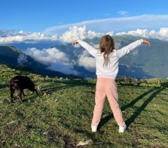 Четырёхместный номер Standard с балконом и с видом на город в Ривьера