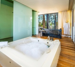 Вилла с 5 комнатами в Grand Villa Noi