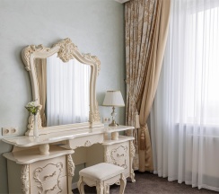 Версаль в GRAND HOTEL OKA Premium