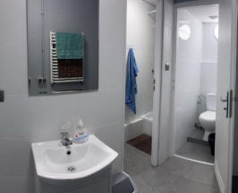Кровать в общем номере (мужской номер) в Hostel POPLAWOK