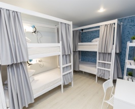 Мужской многоместный номер в By Richotels