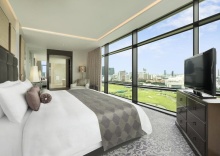 Люкс c 1 комнатой с видом на поле для гольфа в The St Regis Bangkok