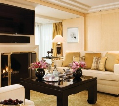 Двухместный люкс Garden двуспальная кровать в Four Seasons Hotel London at Park Lane